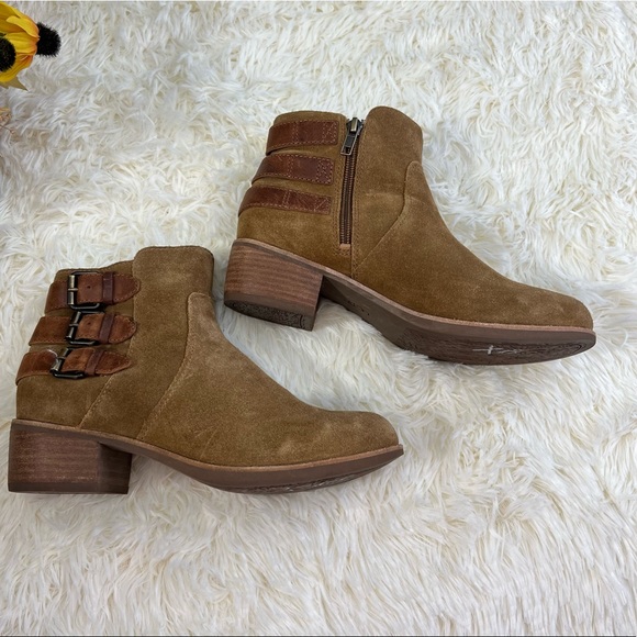 UGG Shoes - Ugg Sample Rare! Volta Brown Leather Suede Ankle Booties Size 7